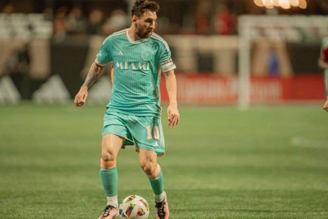 لأول مرة في التاريخ.. ميسي يغيب عن التشكيل المثالي لجوائز "ذا بيست" 2024